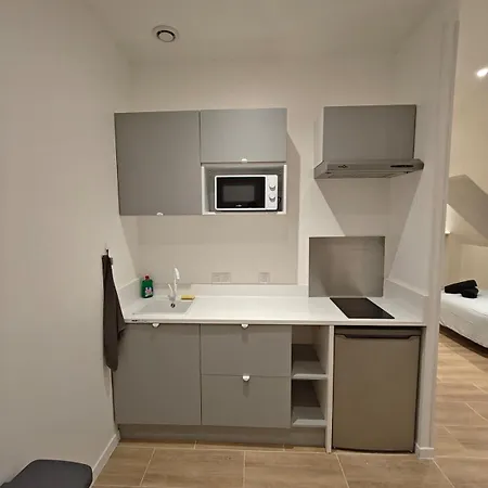 Romantique - Jacuzzi Prive, Wi-fi & Netflix A * Châtel-Guyon